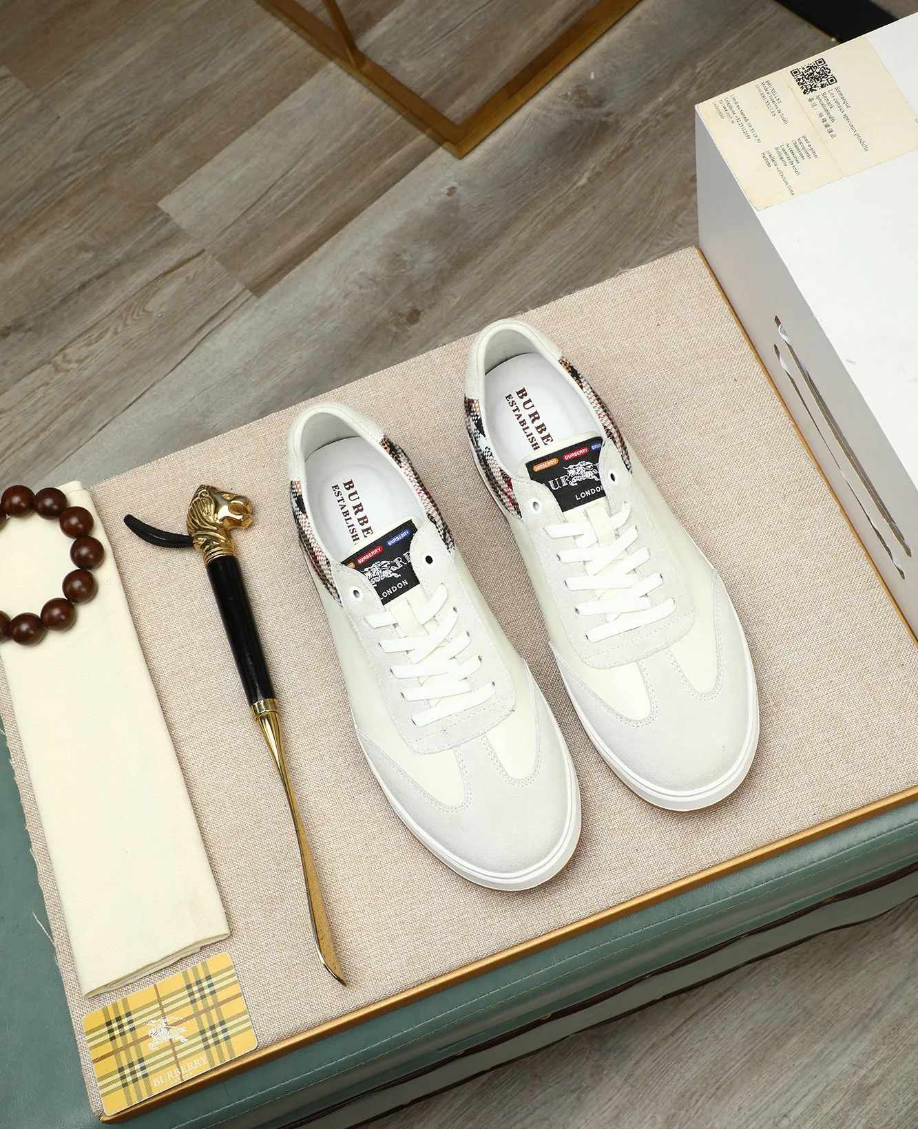 Men's shoes 💰440 ❤️❤️❤️[BURBERRY] Burberry purchasing agent 🔍Men's 🚹New model is synchronized with the official website. The upper is made of imported fabrics and cowhide lining. Completely 1⃣:1⃣ replica🇮🇹, non-slip and wear-resistant rubber outsole ⚠original factory goods, 🔍🔍high quality, please look at the details, welcome to compare⚠Size: 38-44